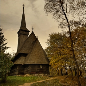 Есенна Румъния