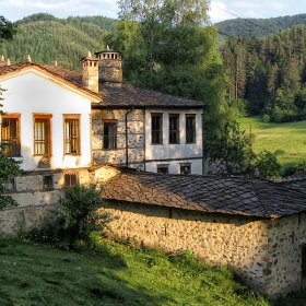 Агушевите конаци (общ изглед)