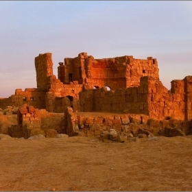 В края на деня - Resafa ,  Syria