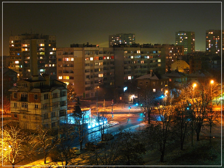 Нощна София-снежна,цветна и спокойна