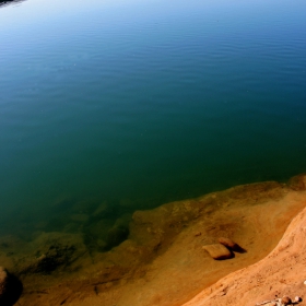 Брегове, вода, а възбог - Ком