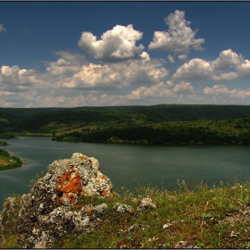 Пчелински камък