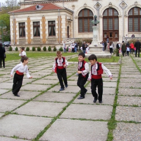 малки танц(ъ)ори