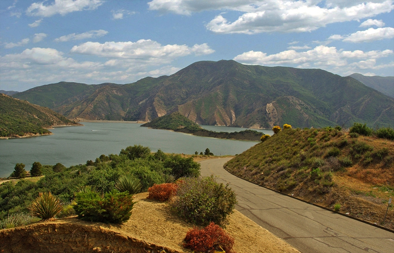 Pyramide Lake, California