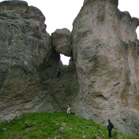 Караджов камък