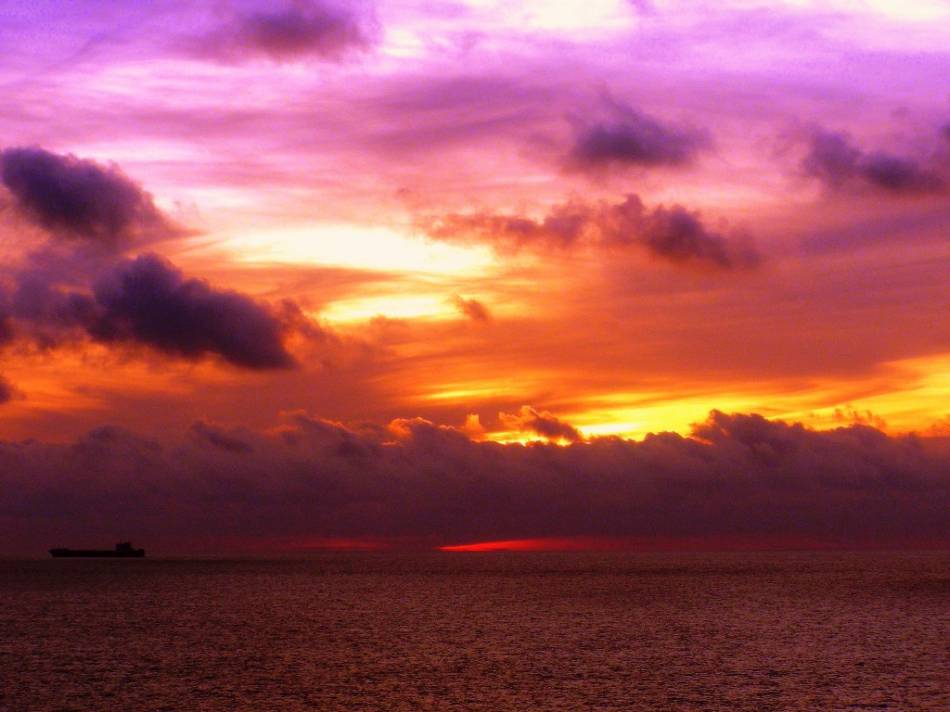 The colours of  the Mediterranean sea