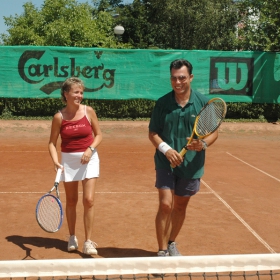 Ива Стоянова и Бъчваров спечелиха турнира на смесени двойки Carlsberg Тennis Challenger