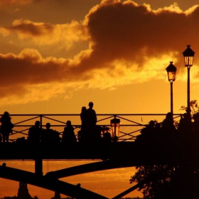 Smiling lamp - Pont Des Arts