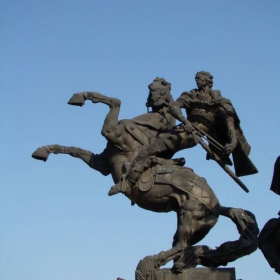 The monument Asenevci - V. tarnovo