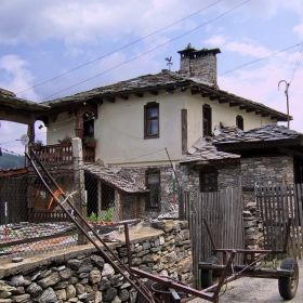 с. Долен