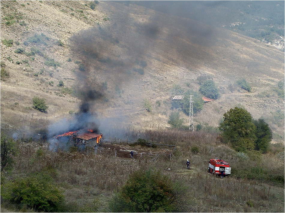 Пожар край Добринище (2)