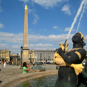 Spomen ot Paris, one year later