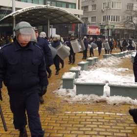 Готино е с предпазни средства