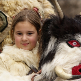 Сурва 2009 - гр. Перник 1