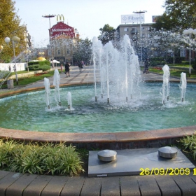 площад  ,,тройката шадравана;' Бургас