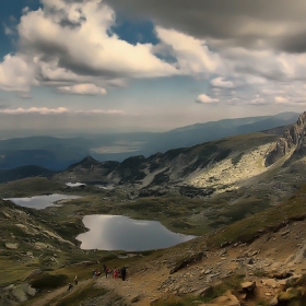 Надолу към езерата