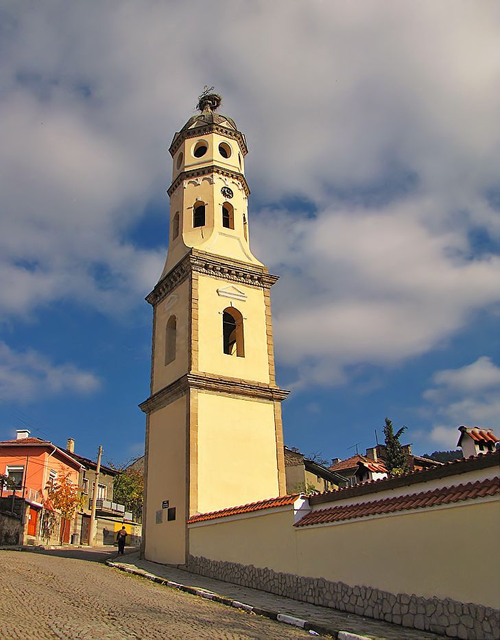 Камбанарията 4