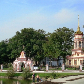 Църквичка в покрайнините на Москва!