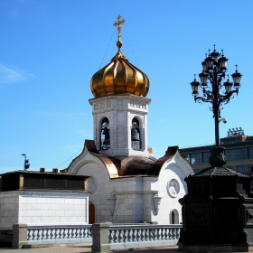 Симпатична малка църквичка, нейде из Москва!:)