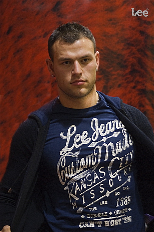 Lee-2