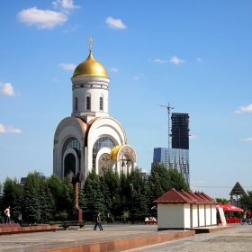 Съвременна Москва - Църкви и Небостъргачи