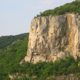 Skalata nad Drqnovskiq Manastir...