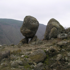 Камъни край село Влахи