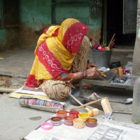 maistorka na grivni,India