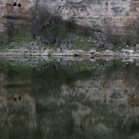 в търсене на водите на Сухата река...