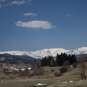 Високи, бели планини...