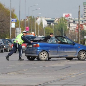 ЧОВЕК в нужда се познава