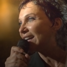 Angela Brambati – «Ricchi e poveri»