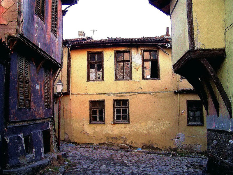 Наистина стари къщи