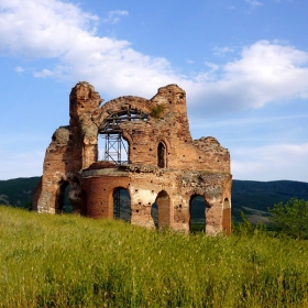 Червената църква