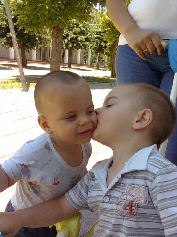 Приятелчета