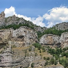 Скалите при Лакатник - панорама.