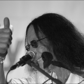 Ken Hensley ...