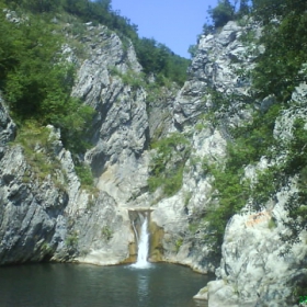 Студени,но слънчеви води