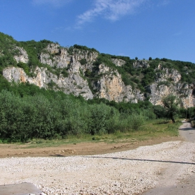 Крайна улица в каньона в с. Нисово.