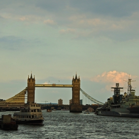 Tower Bridge по залез (2)