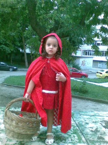 Вали Червената шапчица