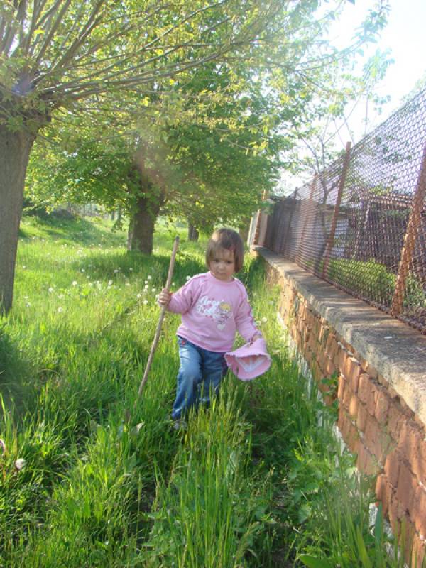 Сали н а село, при прабаба си:)
