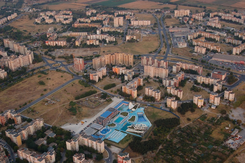 вода между панелките