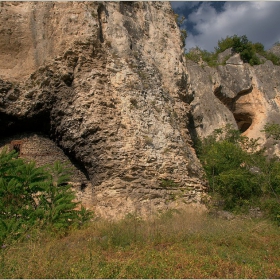 Скален манастир край Горталово 2