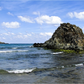 В прегръдката на морето