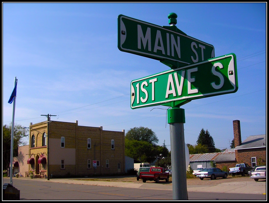 small-town America: where Main Street is the only street