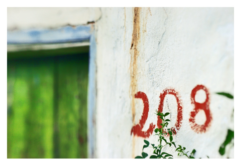 208