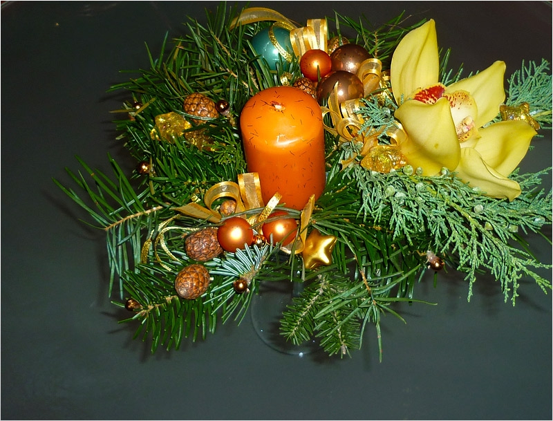 Ч Н 2010 ГОДИНА - Д А Е МИРНА, ЗДРАВА И ЩАСТЛИВА
