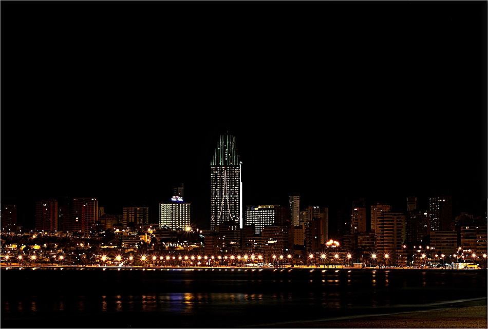 Бенидорм нощем  -  Benidorm nocturna