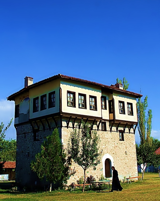 Араповски монастир,крепостта